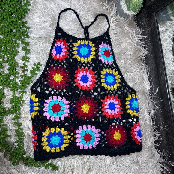 Forever 21 Tops - =🌼3/$30🌼Forever 21 Crocheted High Neckline Crop Top Size Medium